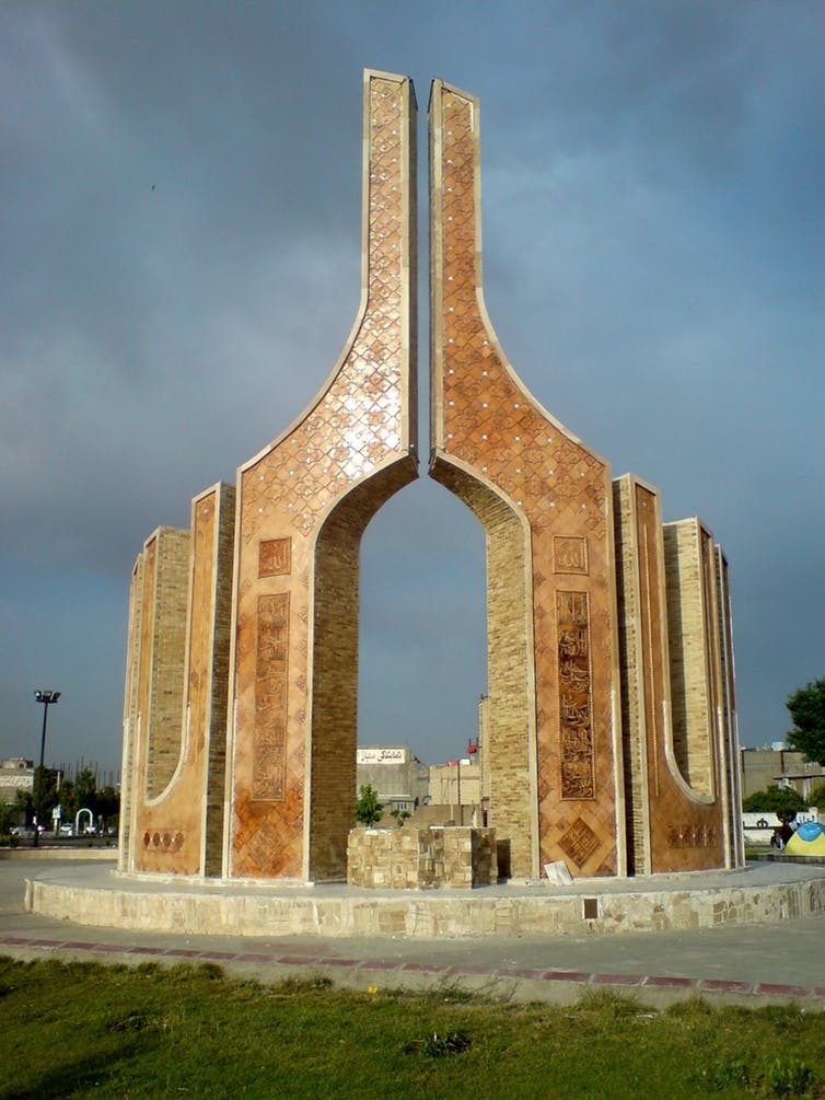 Hadith Silsilat al Dhahab (Golden Chain Statue) in Nishapur, Iran. Sonia Sevilla, CC BY