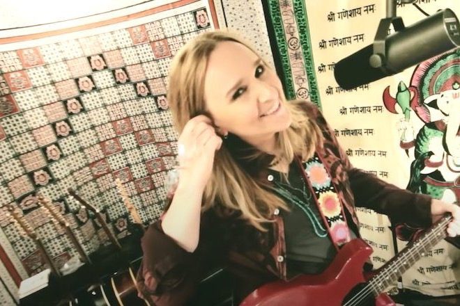 Melissa Etheridge launches her new music video 'one way out'