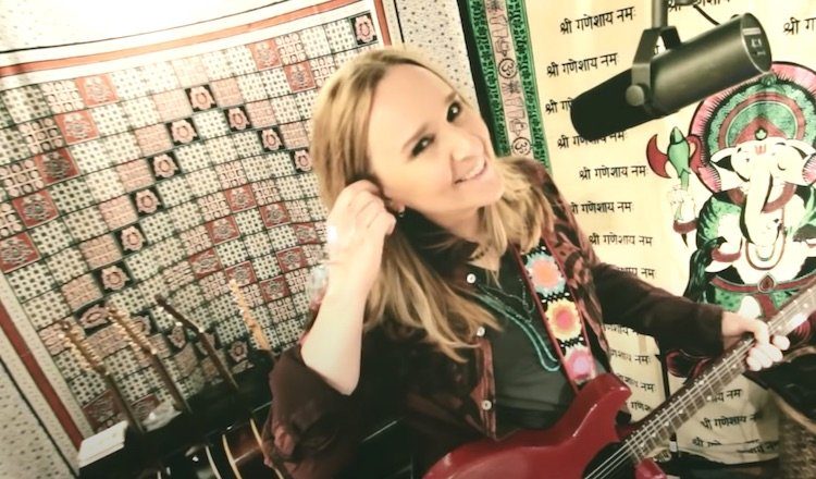 Melissa Etheridge launches her new music video 'one way out'