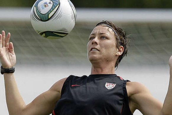 Abby-Wambach-_20110716233430779_660_320