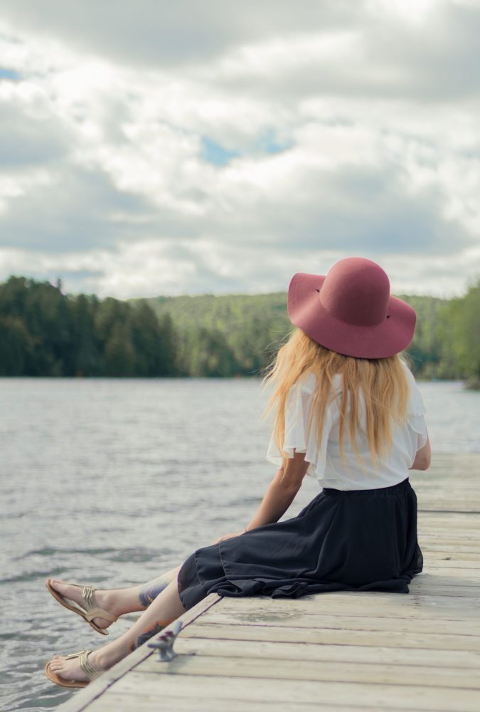 Femme woman on a lake