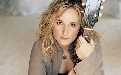 Melissa Etheridge with guitar