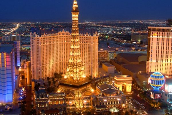 web_travel_destinations_usa_LasVegas_01