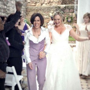 2 women getting married
