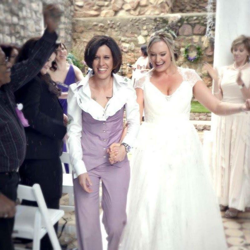 2 women getting married