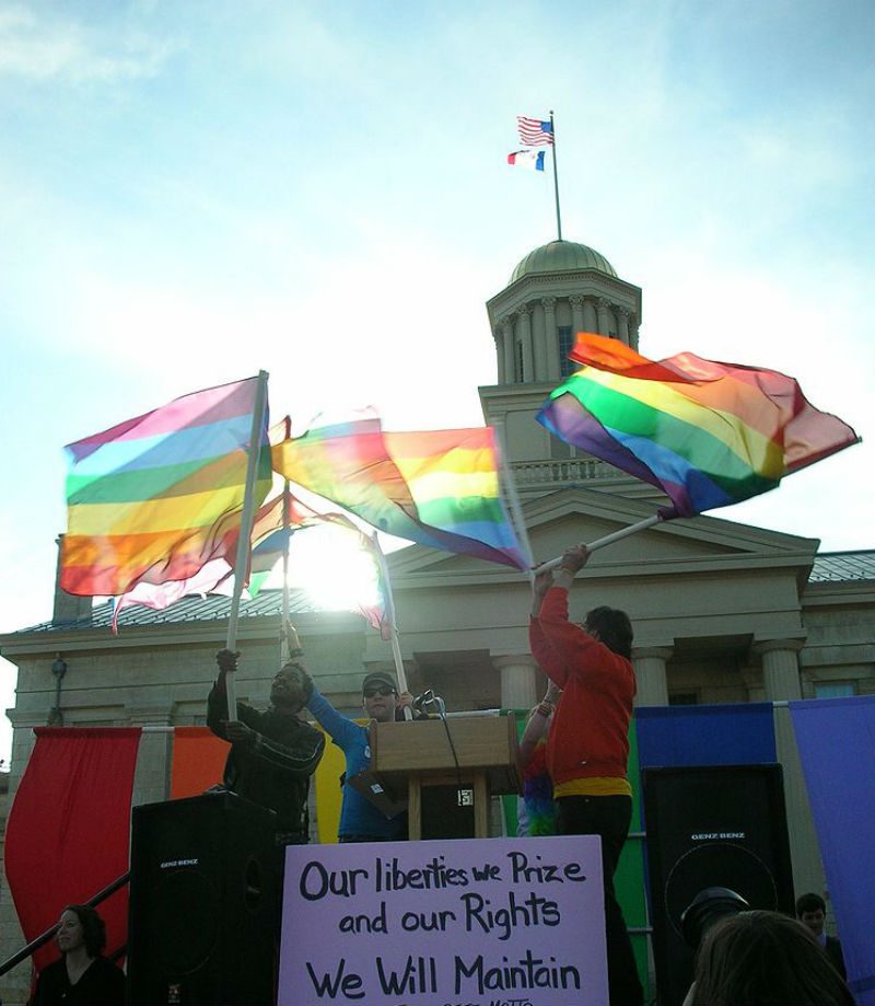 US Justice Department Challenges North Carolina's Anti-Trans Bathroom Law