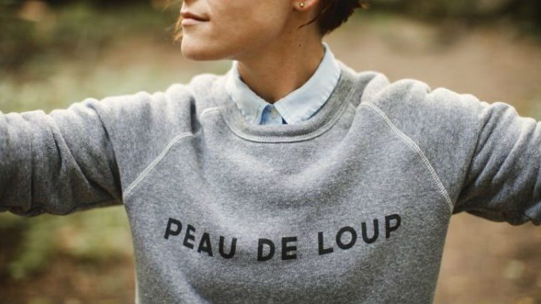 Woman wearing Peau-de-Loup-jumper