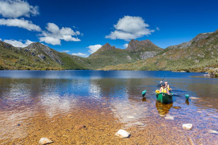 Canoing on Cradle Mountain