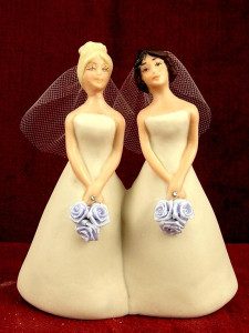 same sex brides for wedding cake