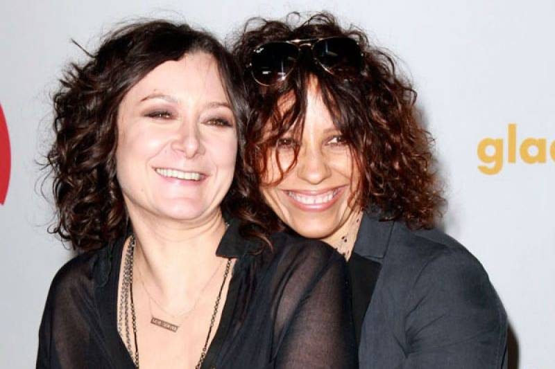 Sara Gilbert & Linda Perry